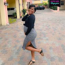 1.60 m (5 ft 3 in) weight: Shelly Ann Fraser S Feet Wikifeet