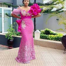 For casual weddings, we have shorter wedding dresses that fall above the knee as well as tea length options. Pin On Mode Femme Habillee