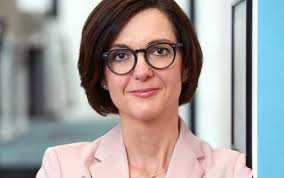 Digitaler Service/Assistance: "WayGuard"-App der AXA begleitet Frauen nach  Hause