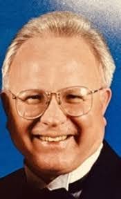 Douglas Lloyd's Instagram, Twitter & Facebook