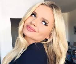 Alli simpson is a host, singer, actress, dancer, model and business. Alli Simpson Bio Facts Family Life Of Australian Actress Singer Model