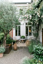 Décortiquer un visuel est plus parlant que de s'imaginer son jardin après la réorganisation. Petit Jardin 8 Amenagements Reperes Sur Pinterest Cote Maison