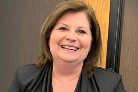 Alamosa superintendent survives school board evaluation