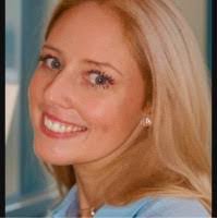 Candice Walton's Instagram, Twitter & Facebook