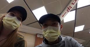 我給我老婆一個飛吻。 msc, trad.我给我老婆一个飞吻。 msc, simp. wǒ gěi wǒ lǎopo yī ge fēiwěn. ä¸æ¨èˆ‡æ­£å¦¹å¦»åˆ†é–‹ç¶²ç´…çµ‚æ–¼ç­‰åˆ°å¥‡è¹Ÿ æ±æ£®æ–°èž