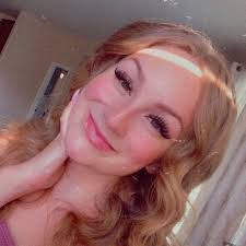 Melissa Litz's Instagram, Twitter & Facebook