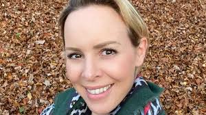 2017 wurde die erste schwangerschaft der tänzerin bekannt. Mehr Zugenommen Isabel Edvardsson Uber 2 Schwangerschaft Promiflash De