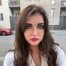 Kendra Powers's Instagram, Twitter & Facebook