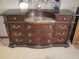 Mahogany 11 Drawer Dresser With Accent Granite Top Granite Tops Dresser Drawers Home