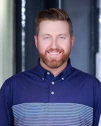 Sean Holcomb's Instagram, Twitter & Facebook