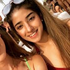 Elena Cross's Instagram, Twitter & Facebook