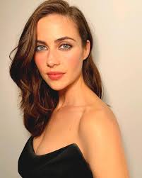 ⚡️LYDIA PECKHAM for the KINGDOM OF THE PLANET OF THE APES PREMIERE • • •  #lydiapeckham #kingdomoftheplanetoftheapes #welovecoco #chanelbeauty  #moviepremiere #simplemakeupbykara #freshsultrymakeup #rimmedeyeliner  #glowingflushedskin #healthyskin ...