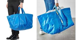 Die Heisseste Brand Der Generation Instagram So Nutzt Balenciaga Memebaiting Im Marketing Shopper Bag Bag Sale Balenciaga