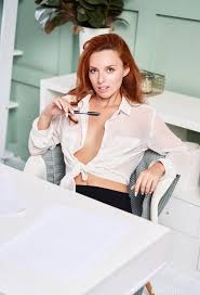 Presenting Tisha Nude by Chorniy Art | Erotic MetArt