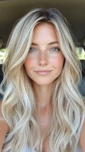 Gretchen Kinney's Instagram, Twitter & Facebook