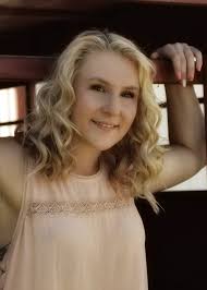 Robin Markowski's Instagram, Twitter & Facebook