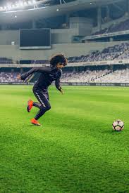 Omar abdulrahman ahmed al raaki al amoodi known as amoory, is an emirati professional footballer who plays for al jazira as an attacking mid. Al Ain Star Omar Abdulrahman Is On The Verge Of History Esquire Middle East