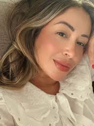 Michelle Menezes (@michellemenezes) • Instagram photos and videos