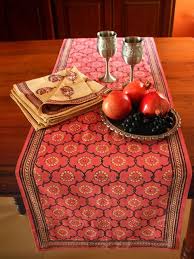 India Rose Decorative Floral Rose Pink Dining Table Runner In 2020 Dining Table Runners Table Runners Pink Tablecloth