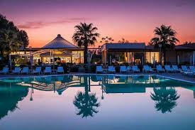 Feriendorf Le Tamerici Bungalow C X2f G 1461 Ferienhaus Fur 4 Personen Inkl Babys In Italien Toskana Livorno Cecina Bungalow Camping Camping Guide