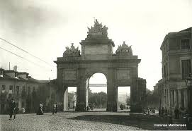 Puerta De Toledo Carretera De Andalucia Actual A 4 La Instruccion De La Direccion General De Obr Fotos Antiguas Madrid Imagenes De Madrid Fotografia Antigua