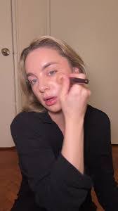 Alexis Florence's Instagram, Twitter & Facebook