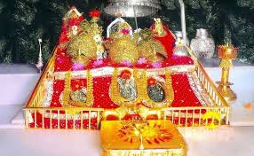 Vaishno devi yatra is one of the most revered pilgrimages in india partaken by millions of devotees every year. Mata Vaishno Devi Temple Yatra Info Katra Jammu Kashmir