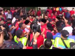 Nothing to hide 2 0 debate erupts into chaos when the question regarding memali was raised Umno Ppbm Youth Wings Clash Over Nothing To Hide 2 0 Youtube