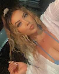 Brianna Foley's Instagram, Twitter & Facebook