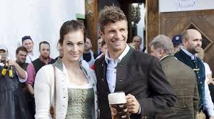 Gerd muller vs thomas muller. Thomas Muller Bleibt Im Urlaub Am Liebsten Daheim