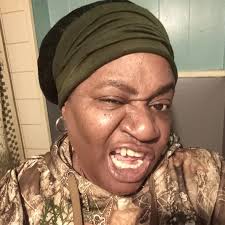 Christa Graves‎‏