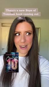 Chloe Walsh's Instagram, Twitter & Facebook