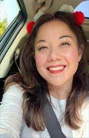 Douglas Holman's Instagram, Twitter & Facebook