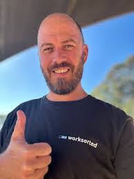 Andrew Collis's Instagram, Twitter & Facebook