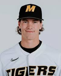 5A 🏈 Player to Watch: Max Flowers will be a senior this year for Blue  Valley Southwest. As a junior, Flowers went 5/7