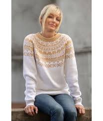 Denne tavlen følges av 1654 personer på pinteret. Karve Strikket Bomullsgenser Kathrine Sorland Viking 2024 3