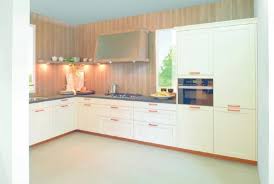 مفروشات أحمد شريف تطرح مطابخ Rotpunkt Kuchen منوعات صحيفة الوسط البحرينية مملكة البحرين