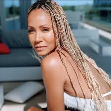 Brown Black And Blonde Knotless Box Braids 10 Celebrity Inspired Ways To Rock Knotless Box Braids In 2020 Blonde Braids Platinum Blonde Hair Box Braids Styling