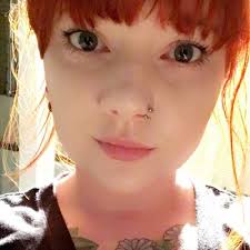 Kellie Nicholson (@gingerbbyy)