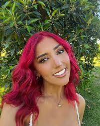 Ashley Frandsen's Instagram, Twitter & Facebook