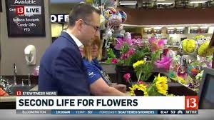 It ain't magic if it ain't flashy. Kroger And Random Acts Of Flowers Team Up To Deliver Beautiful Donated Flowers Wthr Com