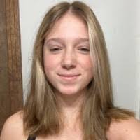 Arianna Laskey's Instagram, Twitter & Facebook