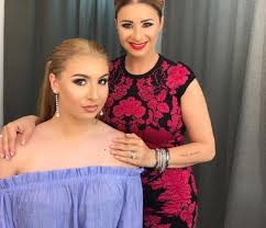 This site contains information about anamaria prodan tanara. Sarah Dumitrescu Clipe De CoÈ™mar Ce A PÄƒÈ›it Fiica Anamariei Prodan TanÄƒra A Fost OperatÄƒ De UrgenÈ›Äƒ È™i Iubita Mea Ce Nu Te OmoarÄƒ Te Face Mult Mai PuternicÄƒ