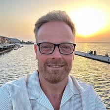 Fredrik Östlind (@fredrik_ostlind)