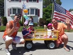 Swifts Beach parade brings neighborhood out