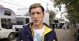 Gheorghe dinica a murit ieri, la spitalul floreasca, indurerand lumea artistilor din romania. Giani Din Las Fierbinti Furios Dupa Ce S A Scris Ca A Murit Ele Ro