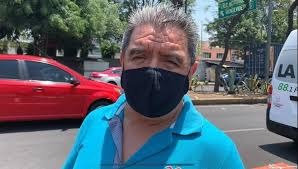 El iphone estaba a unos 200 metros del mar, con la pantalla intacta, pero demasiado cerca de las personas que estaban disfrutando del sol y la arena, por lo que podría haber sido una historia sin en ese momento, el dispositivo cayó. 6anst7eim6cubm