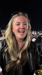 Caroline (@dang.its.carol)