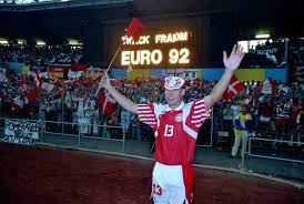 Visa danmark landslagströja em 2020 christian eriksen 10 borta fotbollströjor kortärmad. 25 Ar Efter Her Er Heltene Fra Em 1992 I Dag Bt Fodbold Www Bt Dk