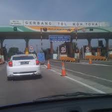 Maybe you would like to learn more about one of these? Fotos Bei Gerbang Tol Moh Toha Jalan Tol Padalarang Cileunyi Km 138